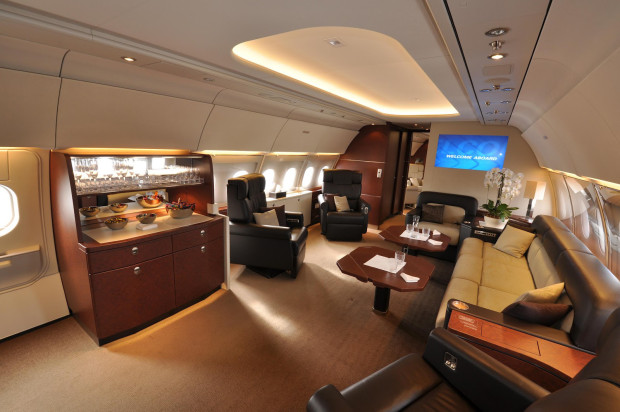 Airbus_ACJ318_main_cabin_horizontal