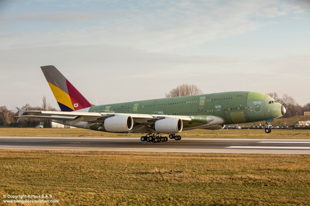 A380_Asiana_first_landing_01