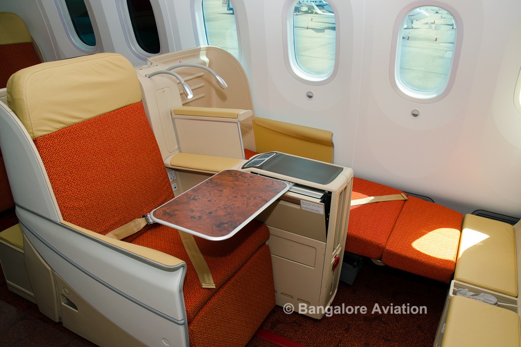 Air_India_787_Dreamliner_Business_Class_Full_Flat