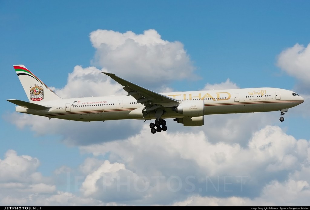 Etihad Airways Boeing 777-300ER A6-ETK London Heathrow