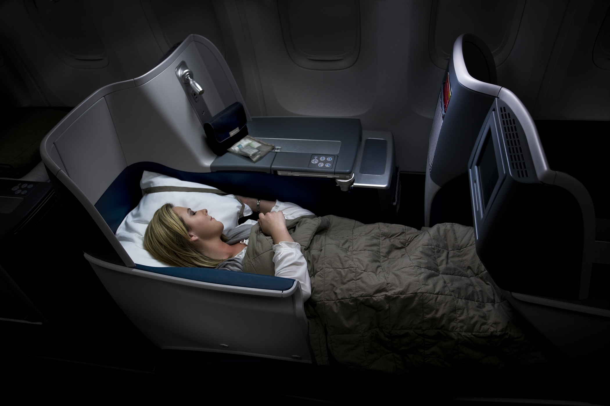 Delta upgrades Mumbai Amsterdam service to full flat seat BusinessElite