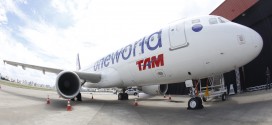 TAM Airlines A320 in special oneworld livery