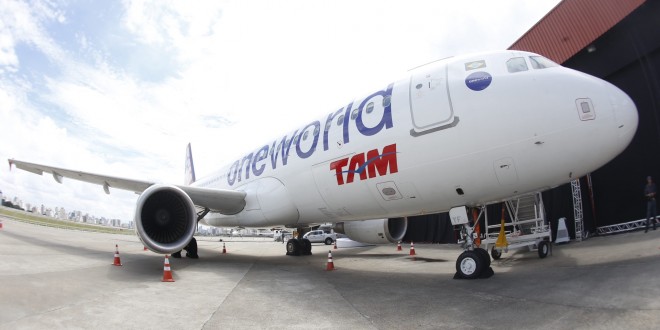 TAM Airlines A320 in special oneworld livery