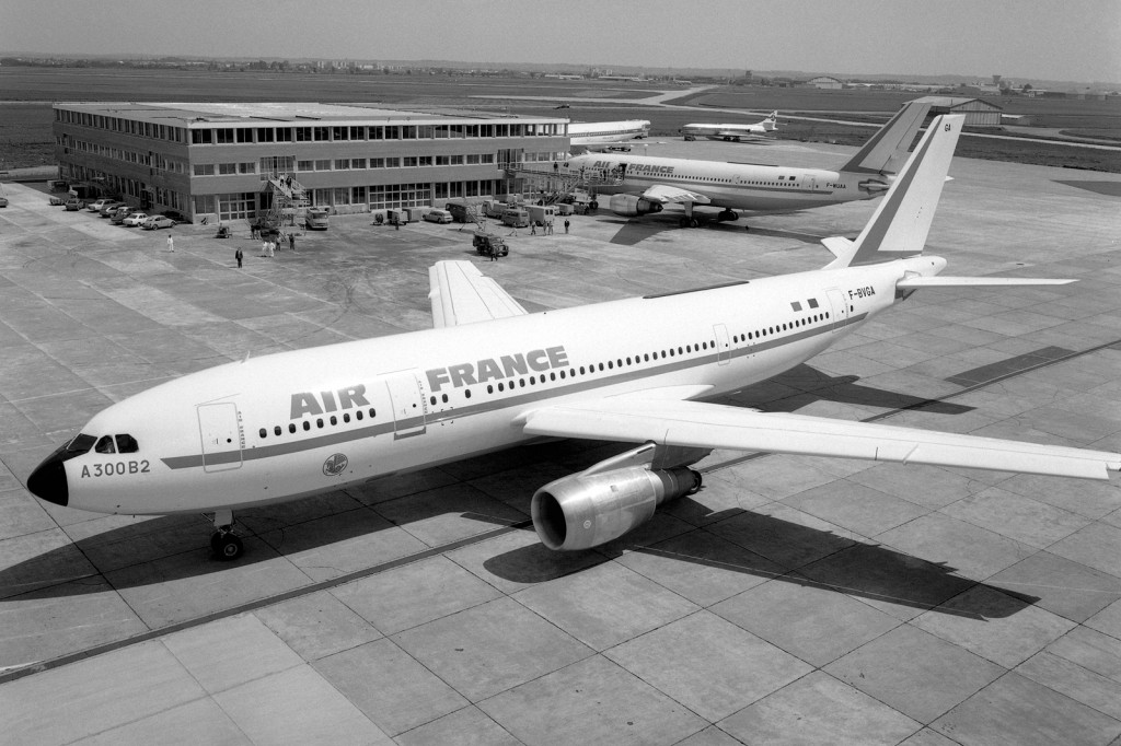 First Airbus commercial aircraft delivered. A300B2 to Air France F-BVGA (MSN005). May 1974.