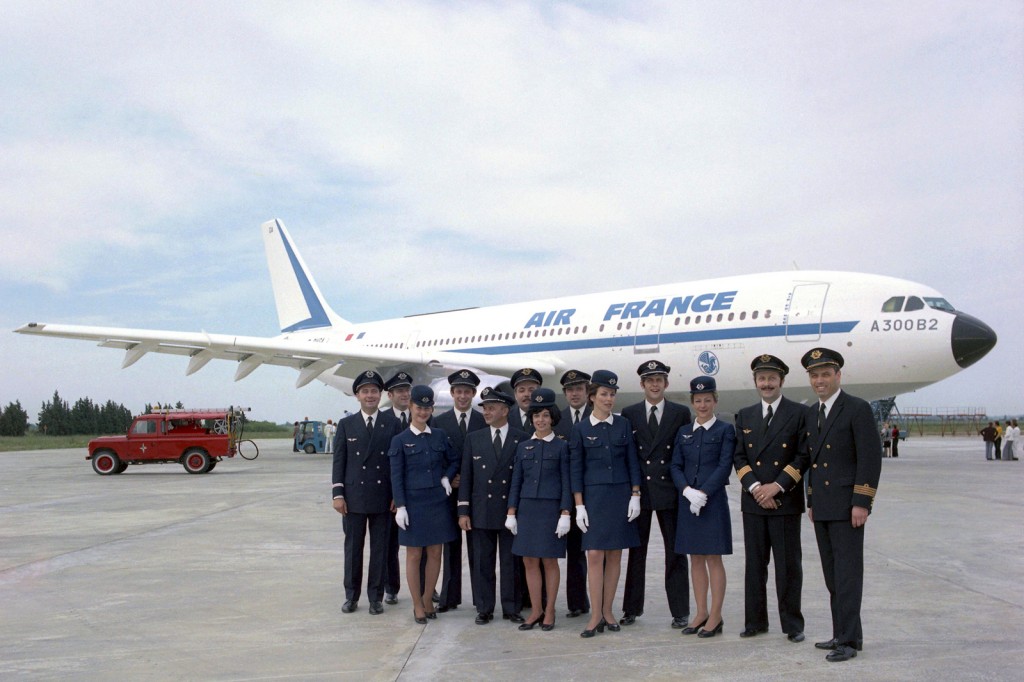 Air France crew pose in front of first A300B2 delivered F-BVGA (MSN005)