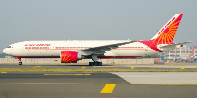 Air India Boeing 777-200LR VT-ALE at New Delhi Indira Gandhi airport. Image copyright Vedant Agarwal