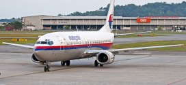 Malaysia Airlines Boeing 737-400 9M-MMD Penang Bayan Lepas Int'l Airport.