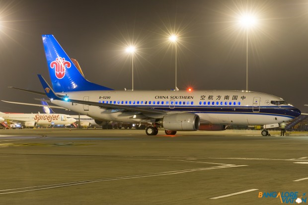 China Southern Boeing 737-700 B-5290