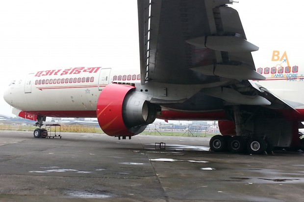 Air India Boeing 777-200LR VT-ALH. Wing and landing gear close-up. Click for a larger view.