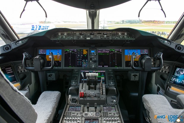 The cockpit of the Boeing 787. 