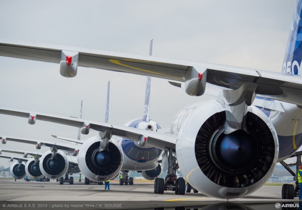 Airbus_A350XWB_Formation_Flight_-_Preparation_-_09