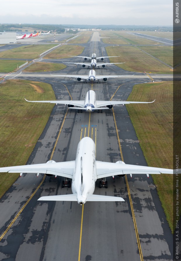 Airbus_A350XWB_Formation_Flight_-_Push-back_-_06