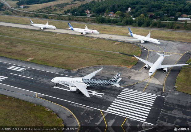 Airbus_A350XWB_Formation_Flight_-_Push-back_-_08