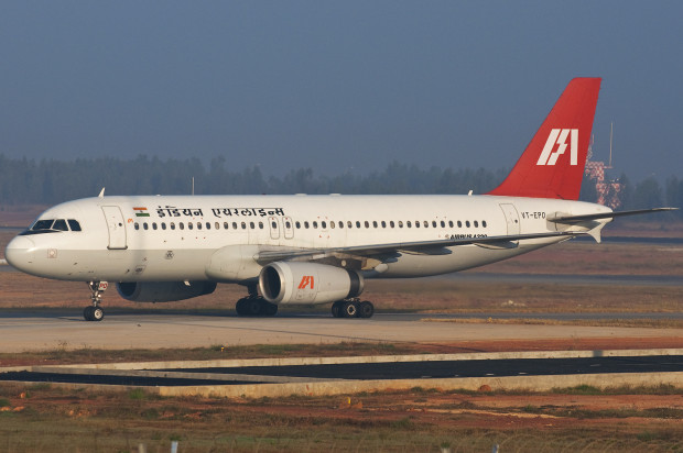 Indian Airlines Airbus A320 with dual wheel main undercarriage. VT-EPO, delivered January 1990. MSN080.