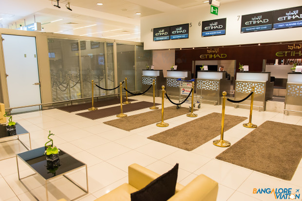Etihad Business Class check-in at Terminal 1 Abu Dhabi