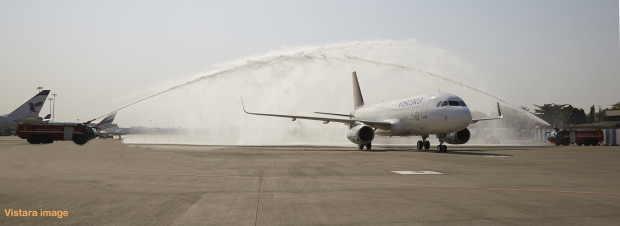 Vistara VT-TTB welcomed at Mumbai CSI airport with the traditional water cannon salute.