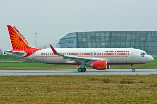 VT-EXA-Air-India-Right