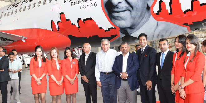 S Ramadorai, Ratan Tata, Tony Fernandes and Mitu Chandilya with AirAsia staff