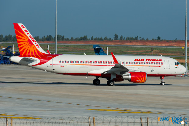 Air India Airbus A320 VT-EXC. 