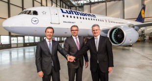 Fabrice Brégier, Airbus President and CEO, Carsten Spohr, Chairman of the Executive Board and CEO of Deutsche Lufthansa AG. Robert Leduc, Pratt & Whitney President