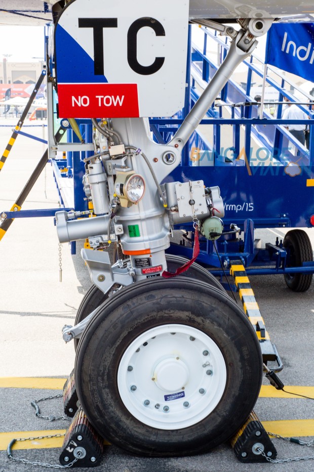 Indigo Airbus A320neo VT-ITC. Nose gear. Copyrighted image. Re-use prohibited.