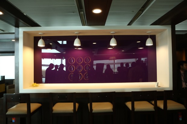 The bar in the Vistara Lounge, New Delhi