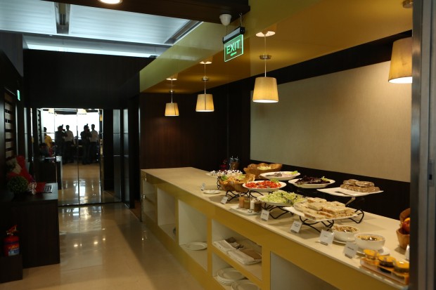 Dining area at the Vistara Lounge, New Delhi. Photo courtesy Vistara.