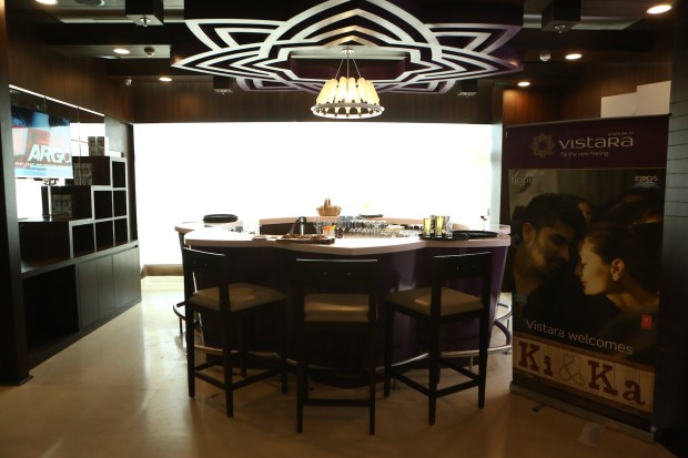 The Star Bar at the Vistara Lounge, New Delhi. Photo courtesy Vistara.