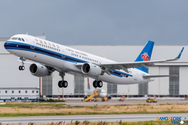 China Southern Airbus A321 B-8423. Taking off for it's delivery flight.