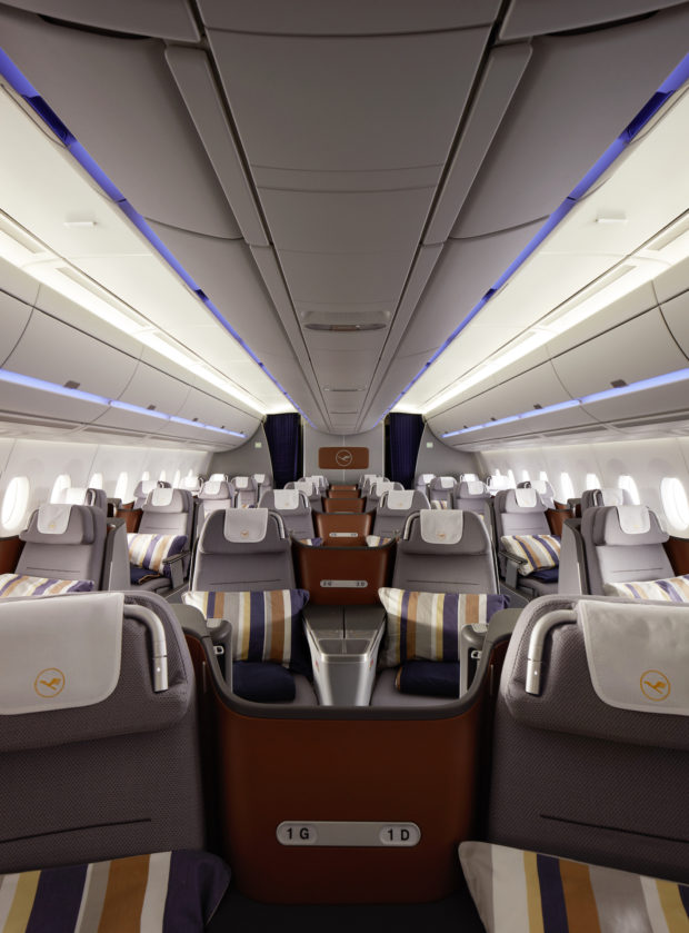 Lufthansa A350-900 business class cabin