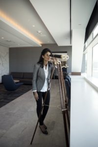 United Airlines Polaris Lounge San Francisco - panoramic views with binoculars